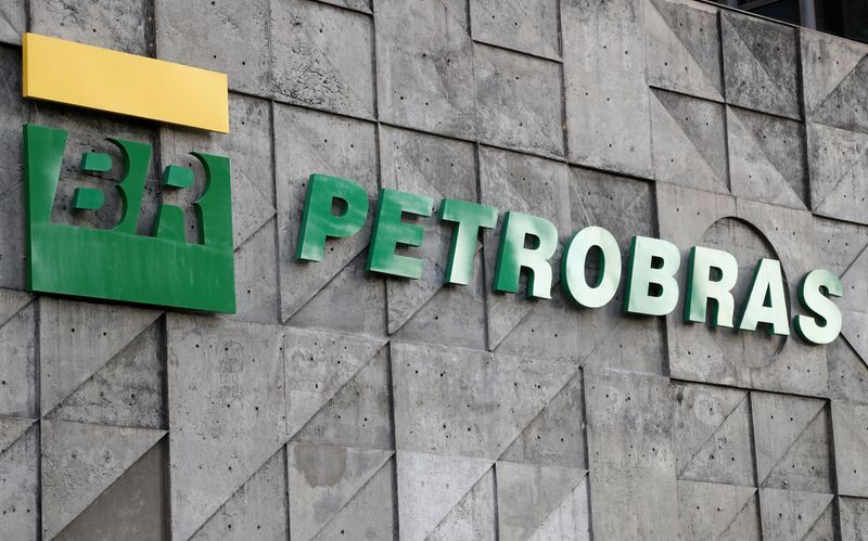 Petrobras Says Discussions Among Saudi, Russia are of No Use For Oil Prices